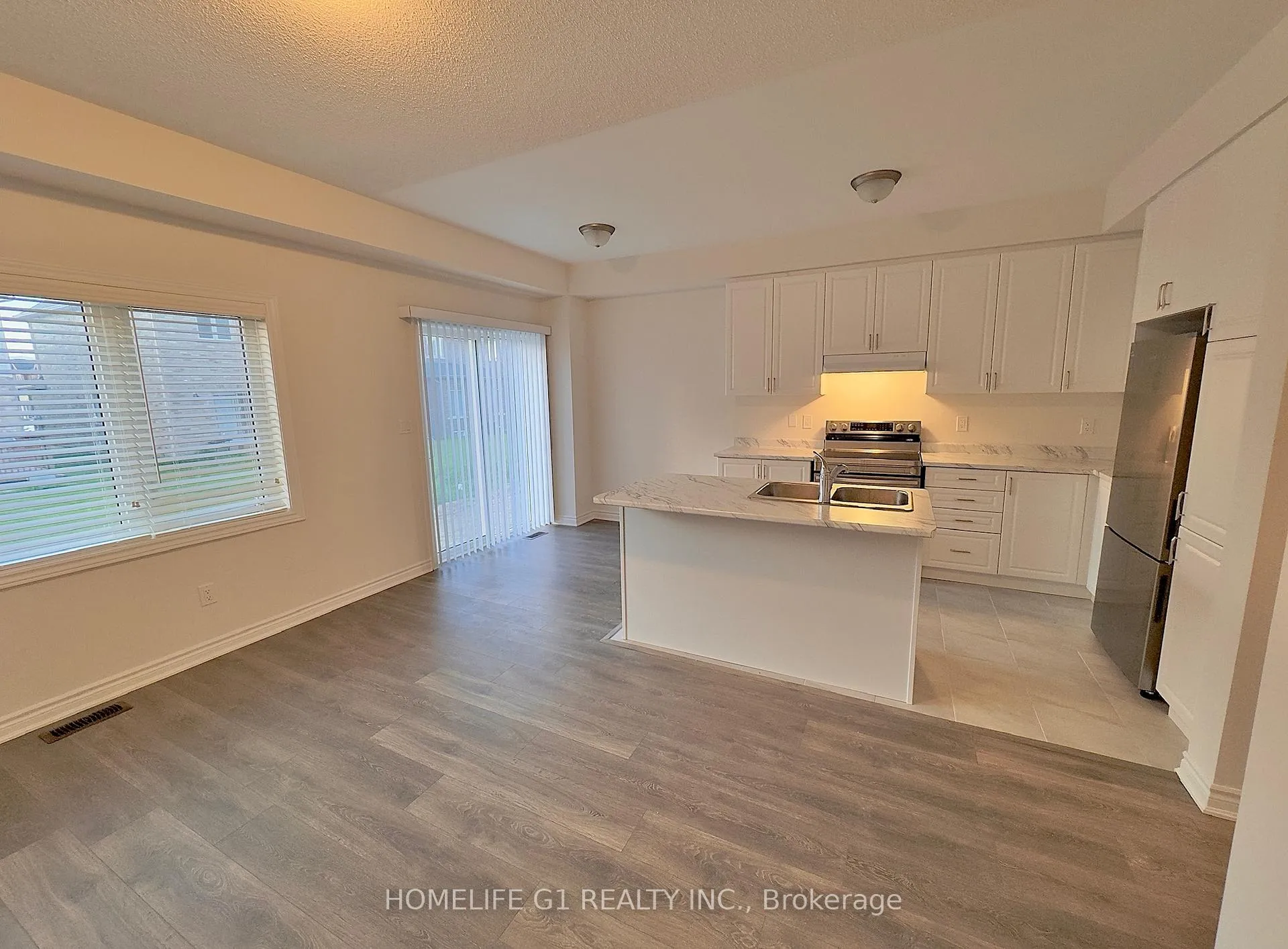 Photo 4 of 51 Sapphire Way, Thorold, Rolling Meadows — HOMEH