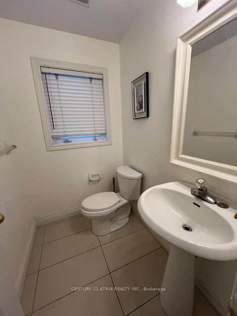 Photo 5 of 53 Avenida Street, Markham, Middlefield — HOMEH