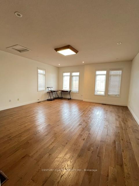 Photo 16 of 53 Avenida Street, Markham, Middlefield — HOMEH