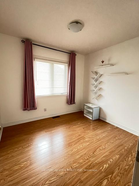 Photo 10 of 53 Avenida Street, Markham, Middlefield — HOMEH