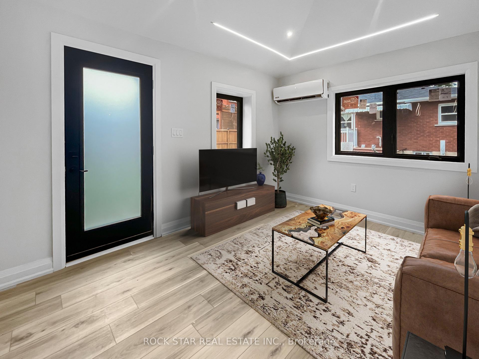 Photo 11 of 110R Deschene Avenue, Hamilton, Greeningdon — HOMEH