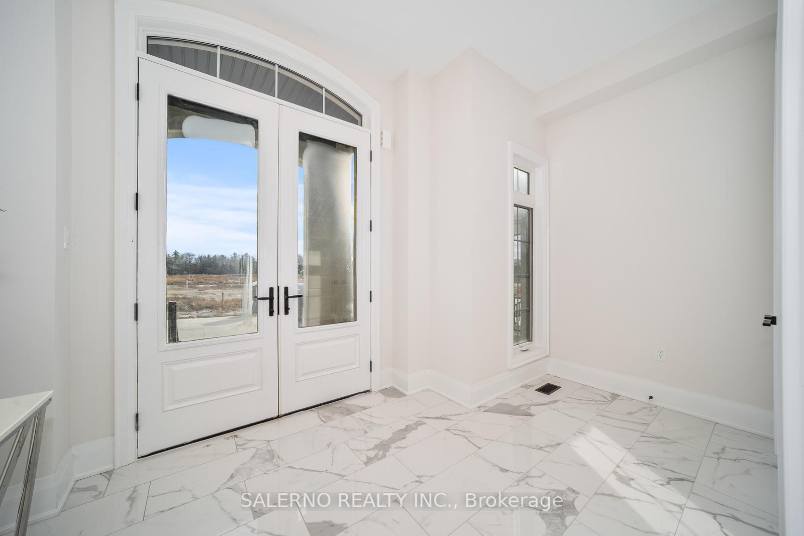 Photo 2 of 216 Silver Creek Drive, Vaughan, Vellore Village — HOMEH