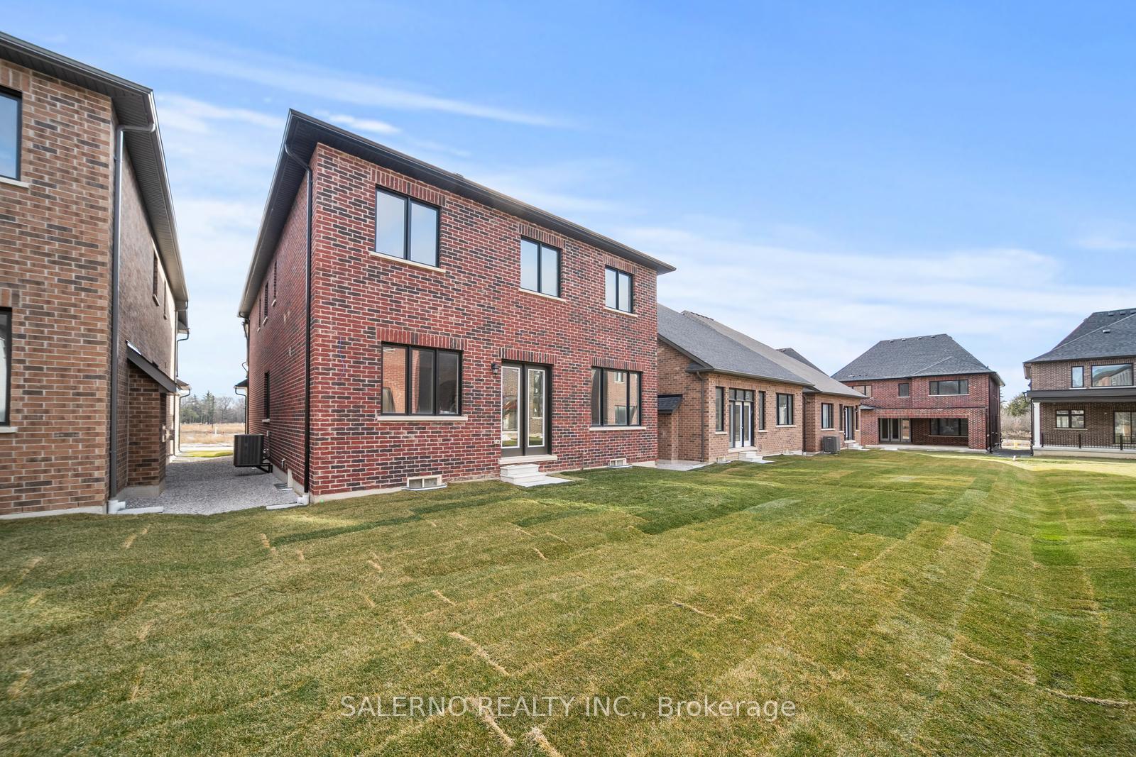 Photo 37 of 216 Silver Creek Drive, Vaughan, Vellore Village — HOMEH