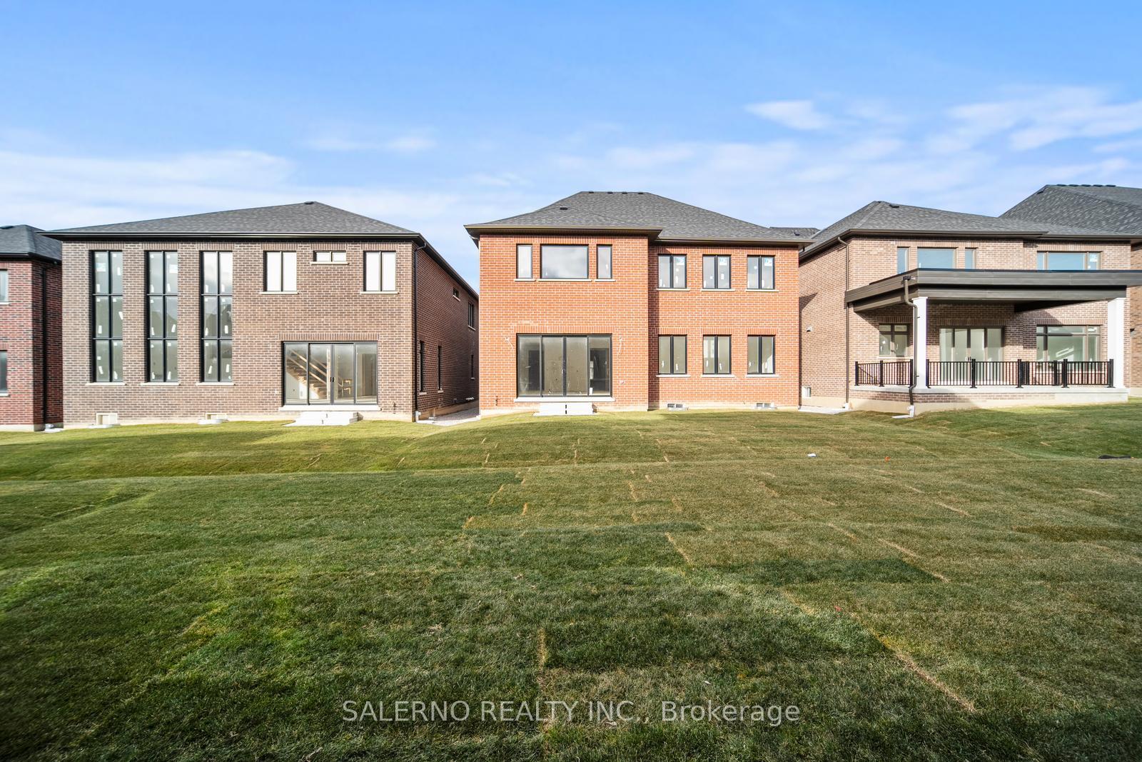 Photo 32 of 216 Silver Creek Drive, Vaughan, Vellore Village — HOMEH