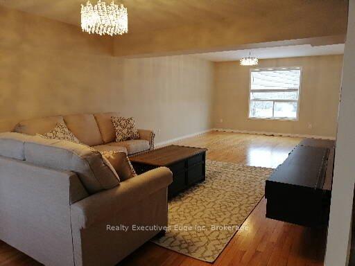 Photo 8 of 22 Clairfields Drive W, Guelph, Clairfields/Hanlon Business Park — HOMEH