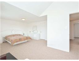Photo 14 of 22 Clairfields Drive W, Guelph, Clairfields/Hanlon Business Park — HOMEH