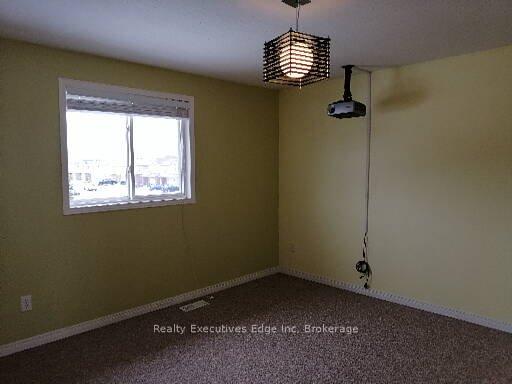 Photo 17 of 22 Clairfields Drive W, Guelph, Clairfields/Hanlon Business Park — HOMEH