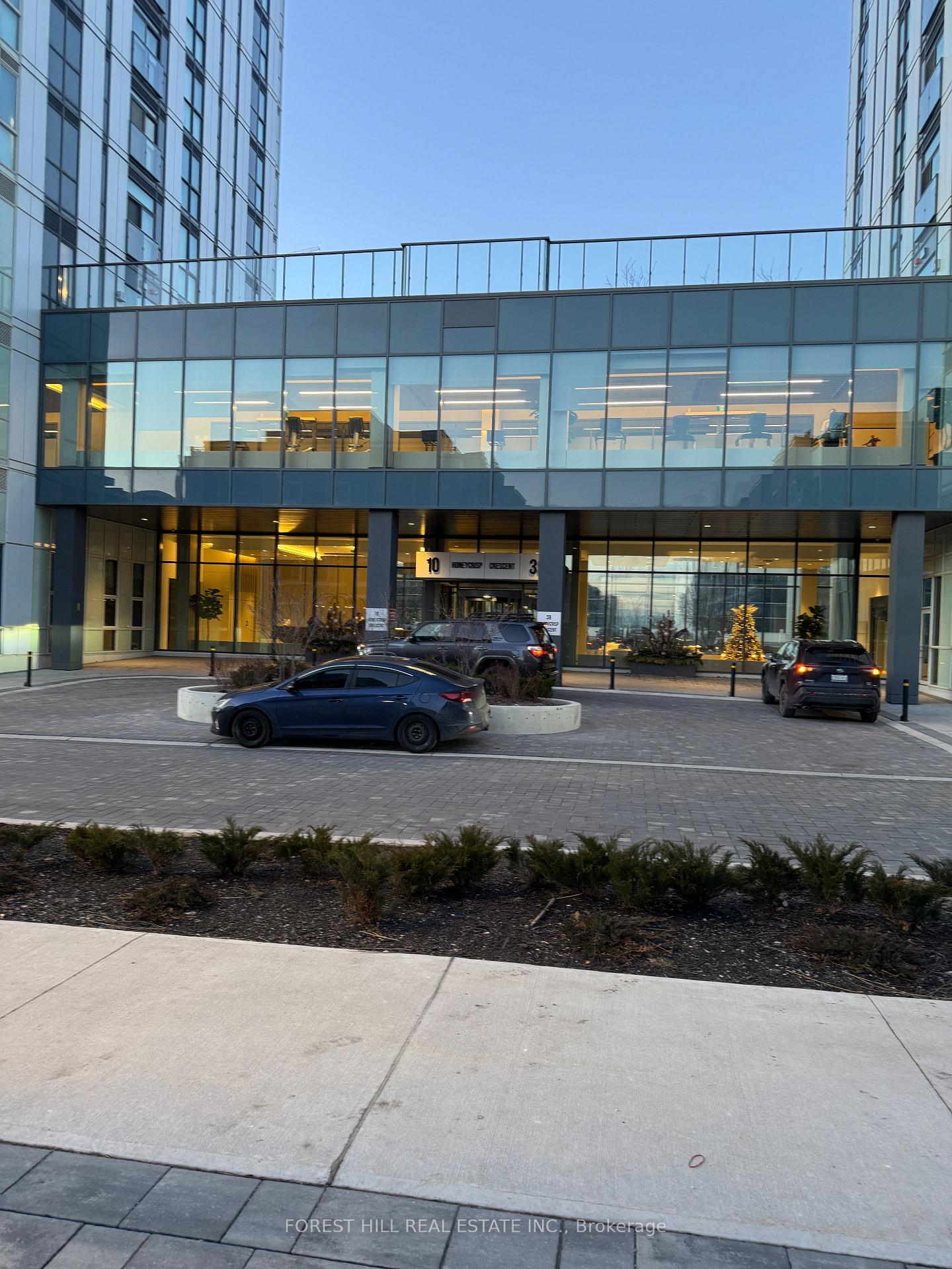 Photo 4 of Unit 1610, 38 Honeycrisp Crescent, Vaughan, Concord — HOMEH