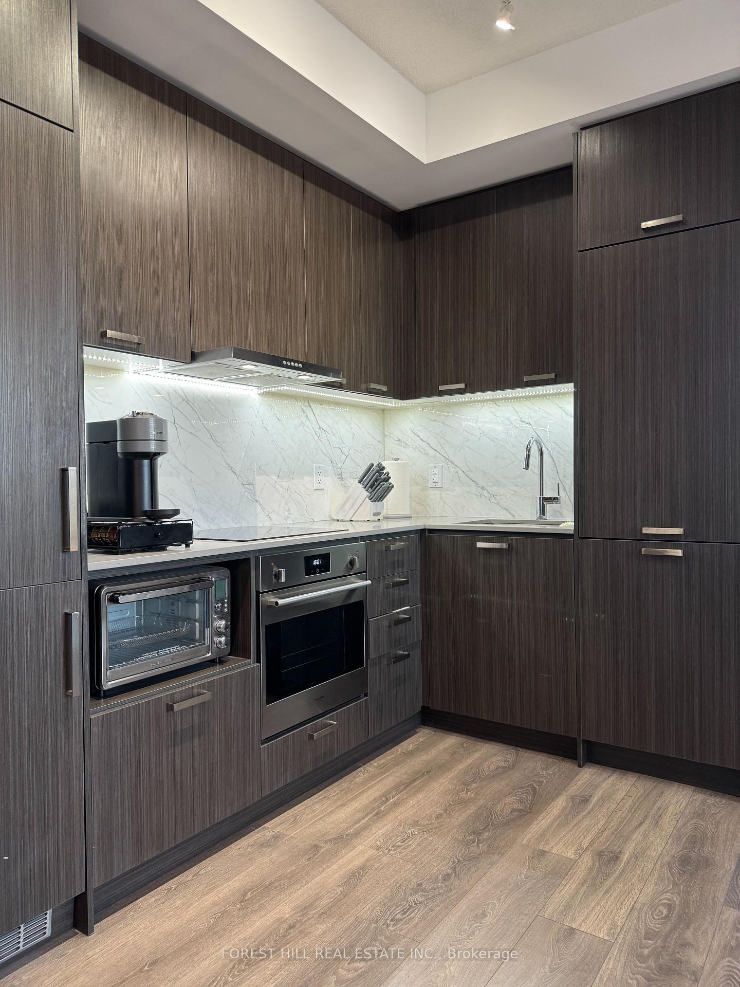 Photo 3 of Unit 1610, 38 Honeycrisp Crescent, Vaughan, Concord — HOMEH