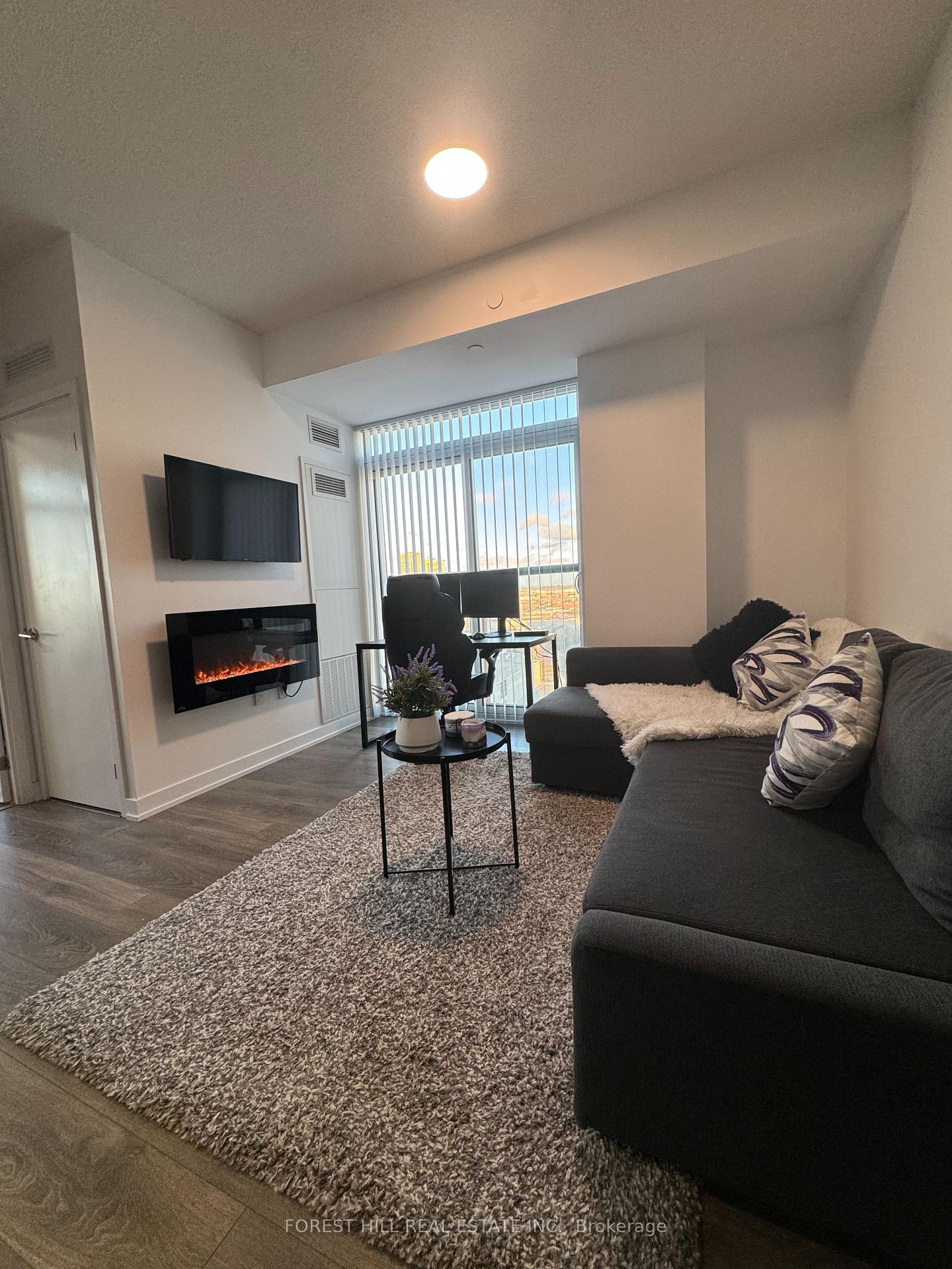 Photo 8 of Unit 1610, 38 Honeycrisp Crescent, Vaughan, Concord — HOMEH