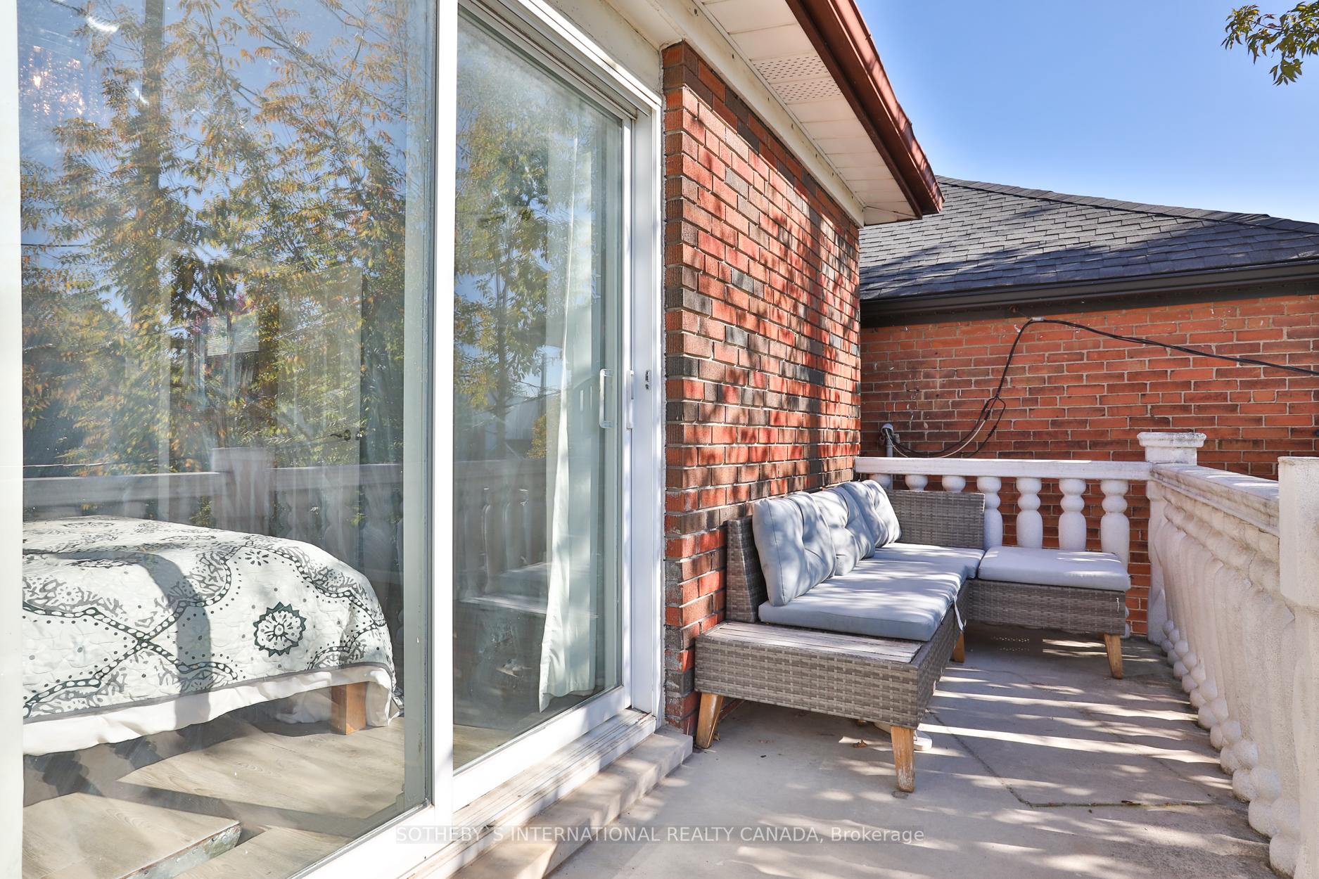 Photo 34 of 38 Belvidere Avenue, Toronto, Oakwood Village — HOMEH