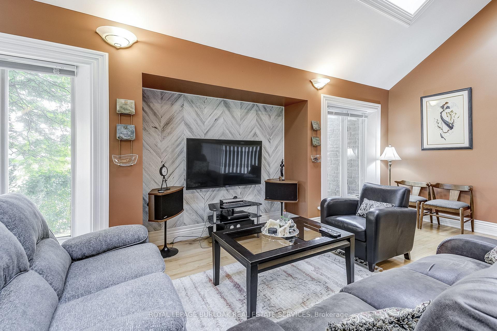 Photo 18 of 2425 Hespeler Road, Cambridge — HOMEH