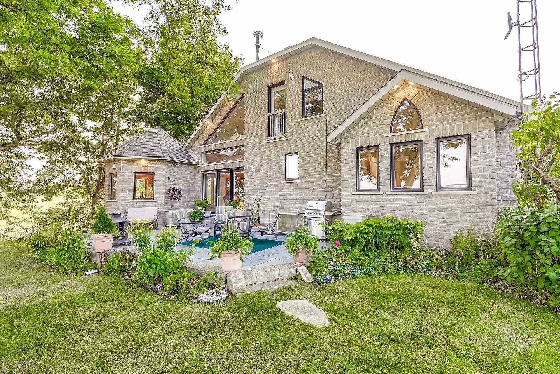 Photo 40 of 2425 Hespeler Road, Cambridge — HOMEH