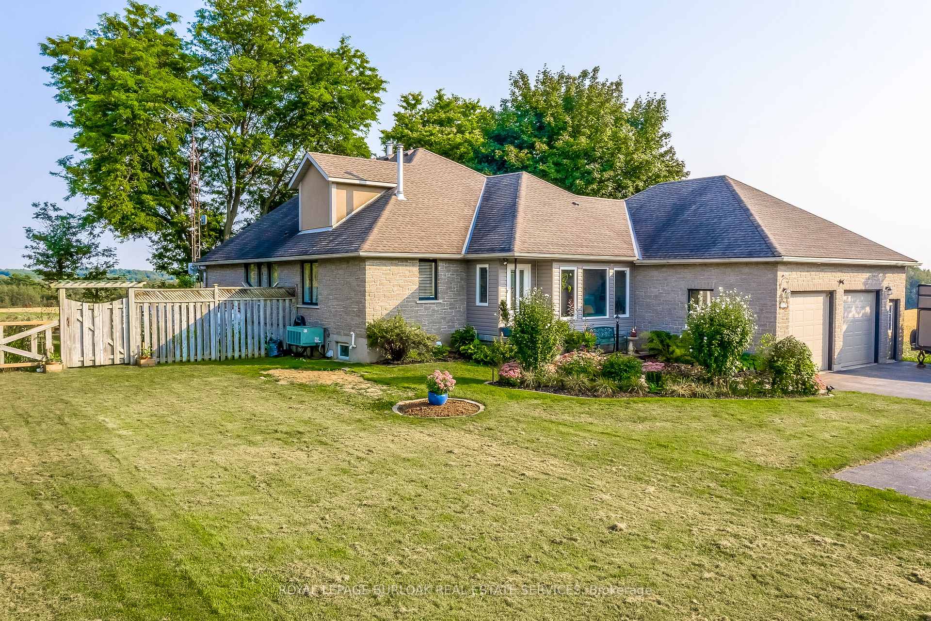 Photo 23 of 2425 Hespeler Road, Cambridge — HOMEH