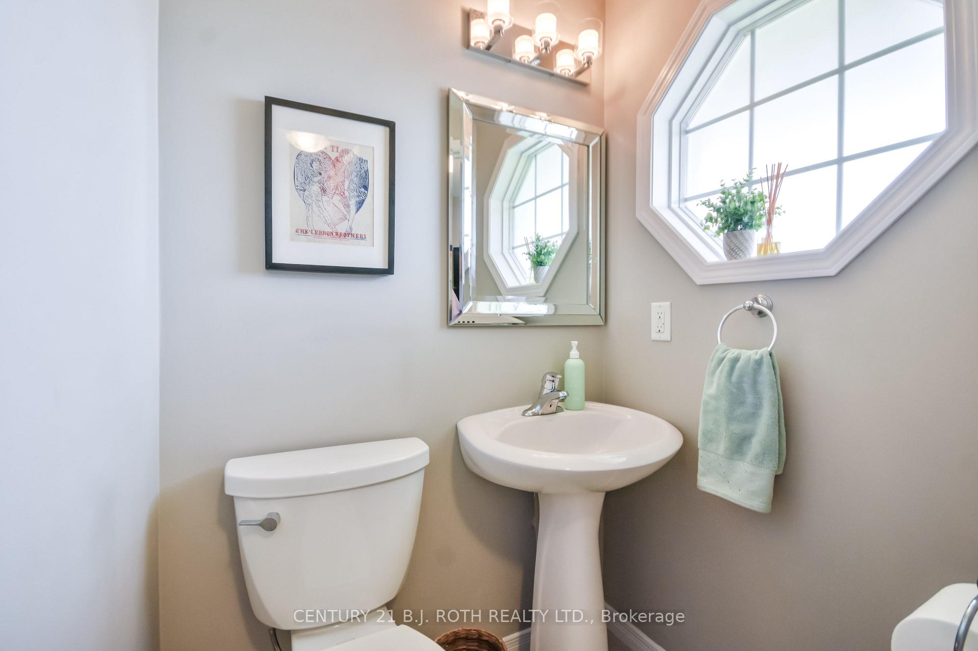 Photo 15 of 32 Goodwin Drive, Barrie, Painswick South — HOMEH