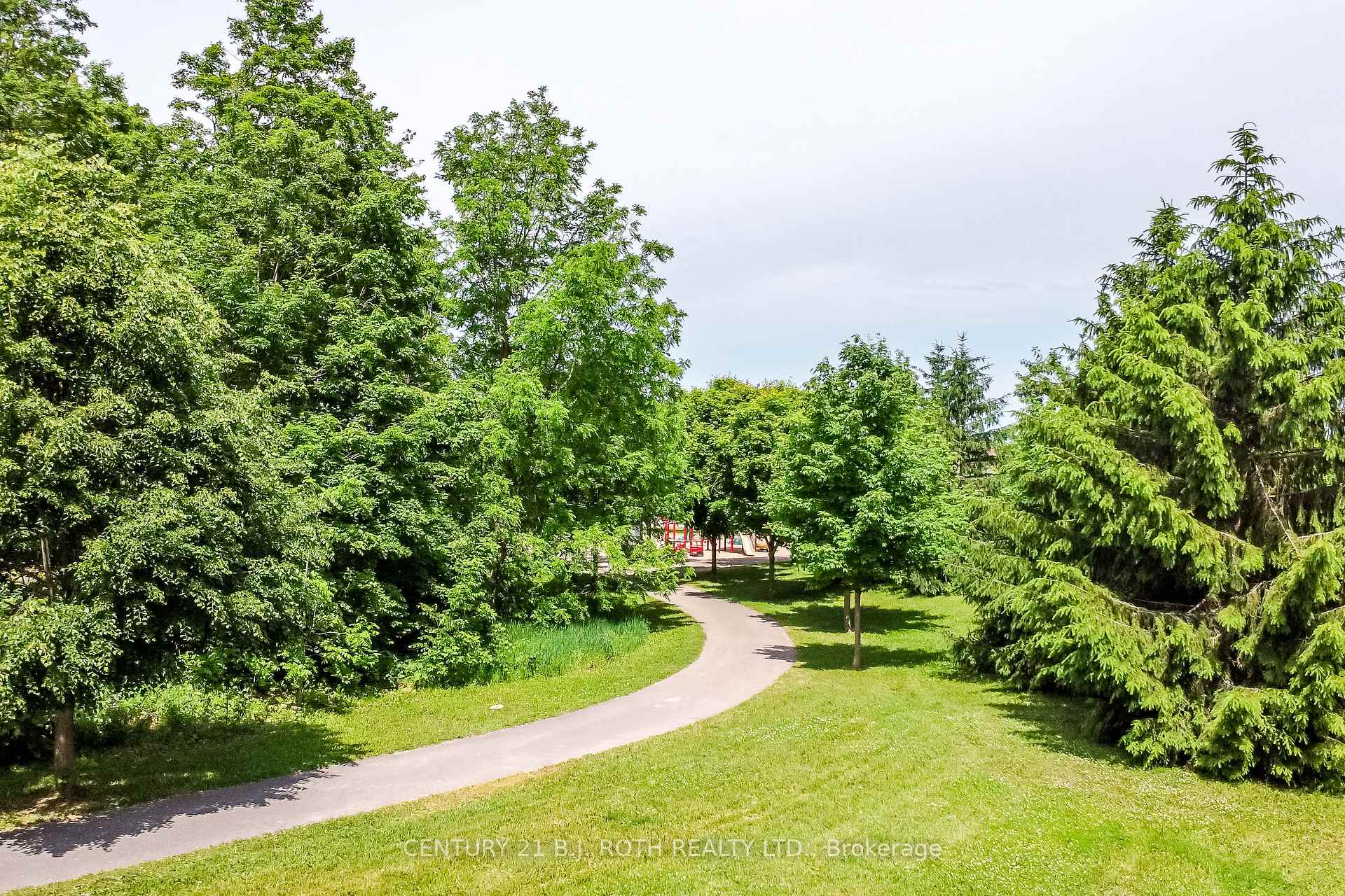 Photo 28 of 32 Goodwin Drive, Barrie, Painswick South — HOMEH