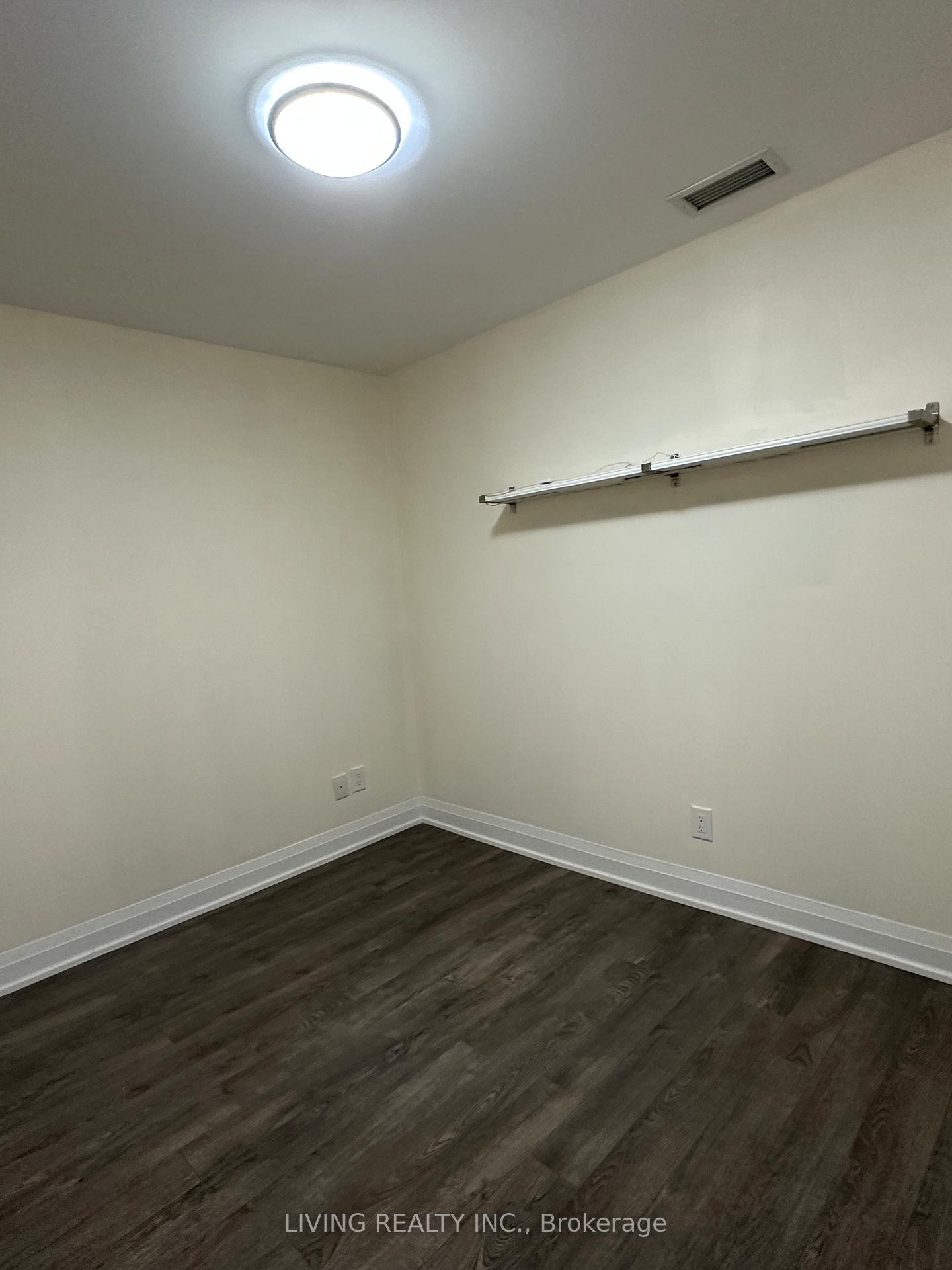Photo 10 of Unit 211, 18 Uptown Drive, Markham, Unionville — HOMEH