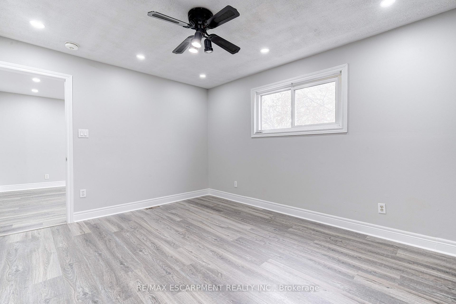 Photo 9 of 17 Lakeview Avenue, Grimsby, Grimsby Beach — HOMEH
