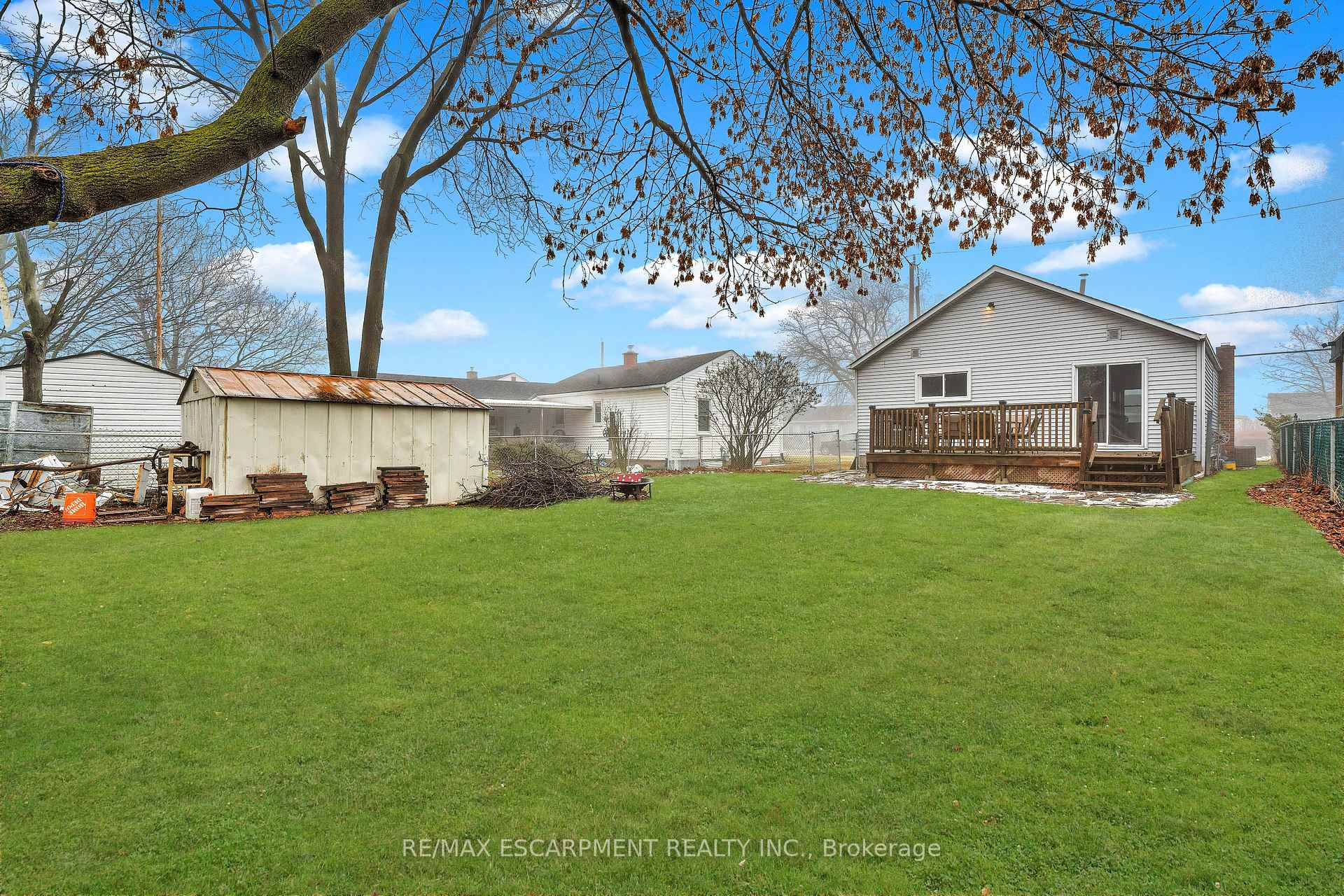 Photo 15 of 17 Lakeview Avenue, Grimsby, Grimsby Beach — HOMEH