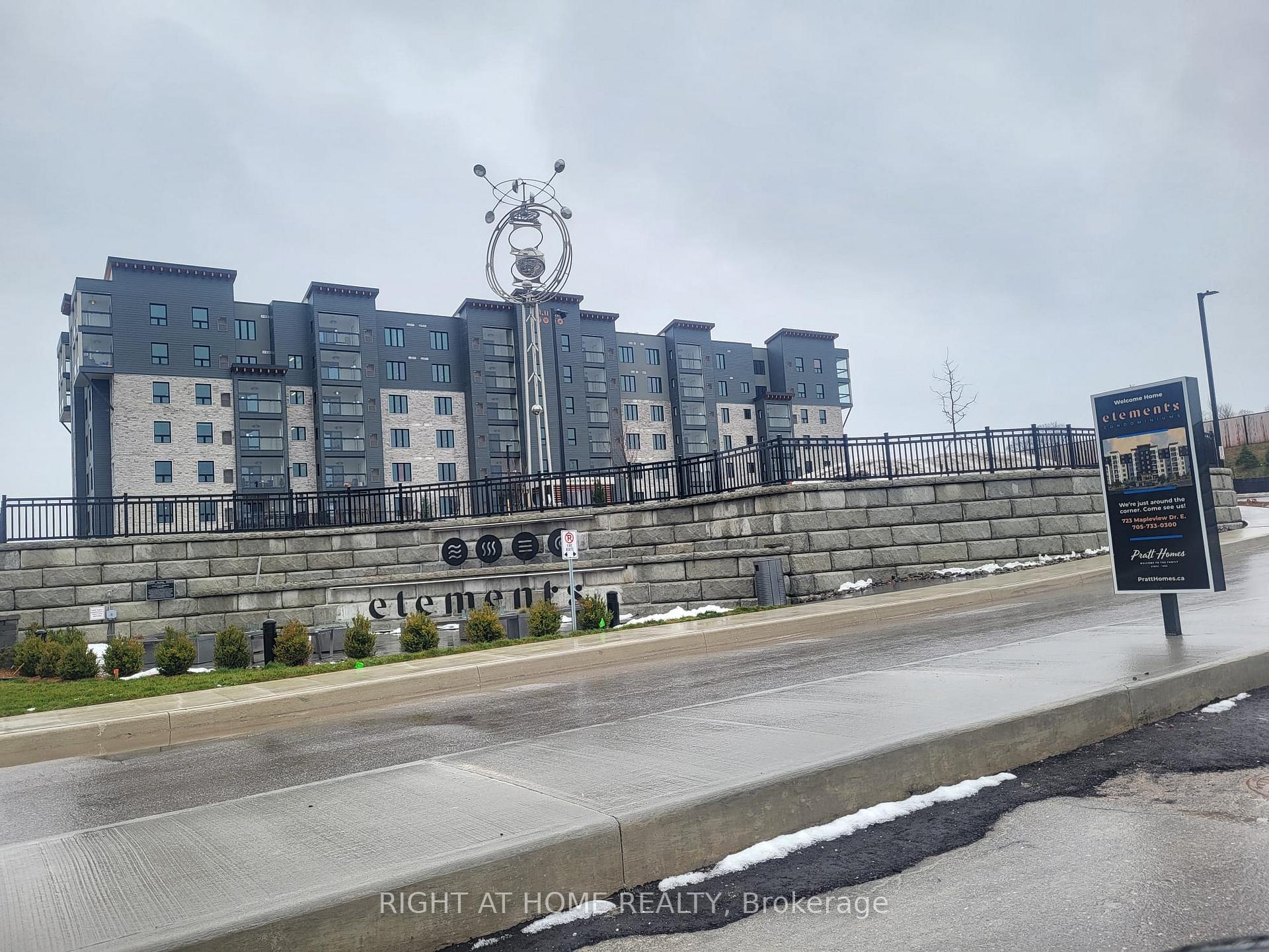Photo 3 of Unit 415, 15 Kneeshaw Drive, Barrie, Rural Barrie Southeast — HOMEH