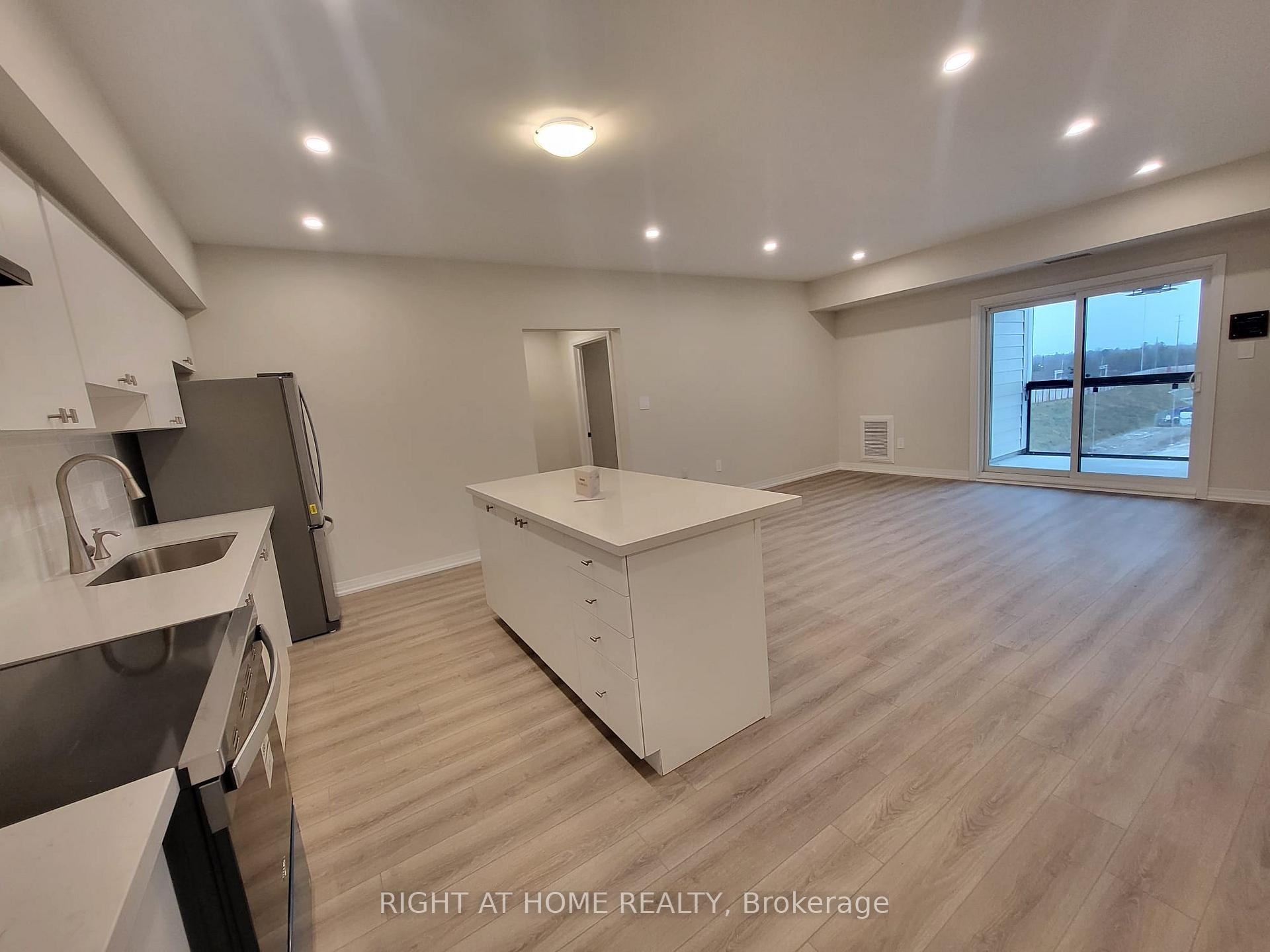 Photo 8 of Unit 415, 15 Kneeshaw Drive, Barrie, Rural Barrie Southeast — HOMEH
