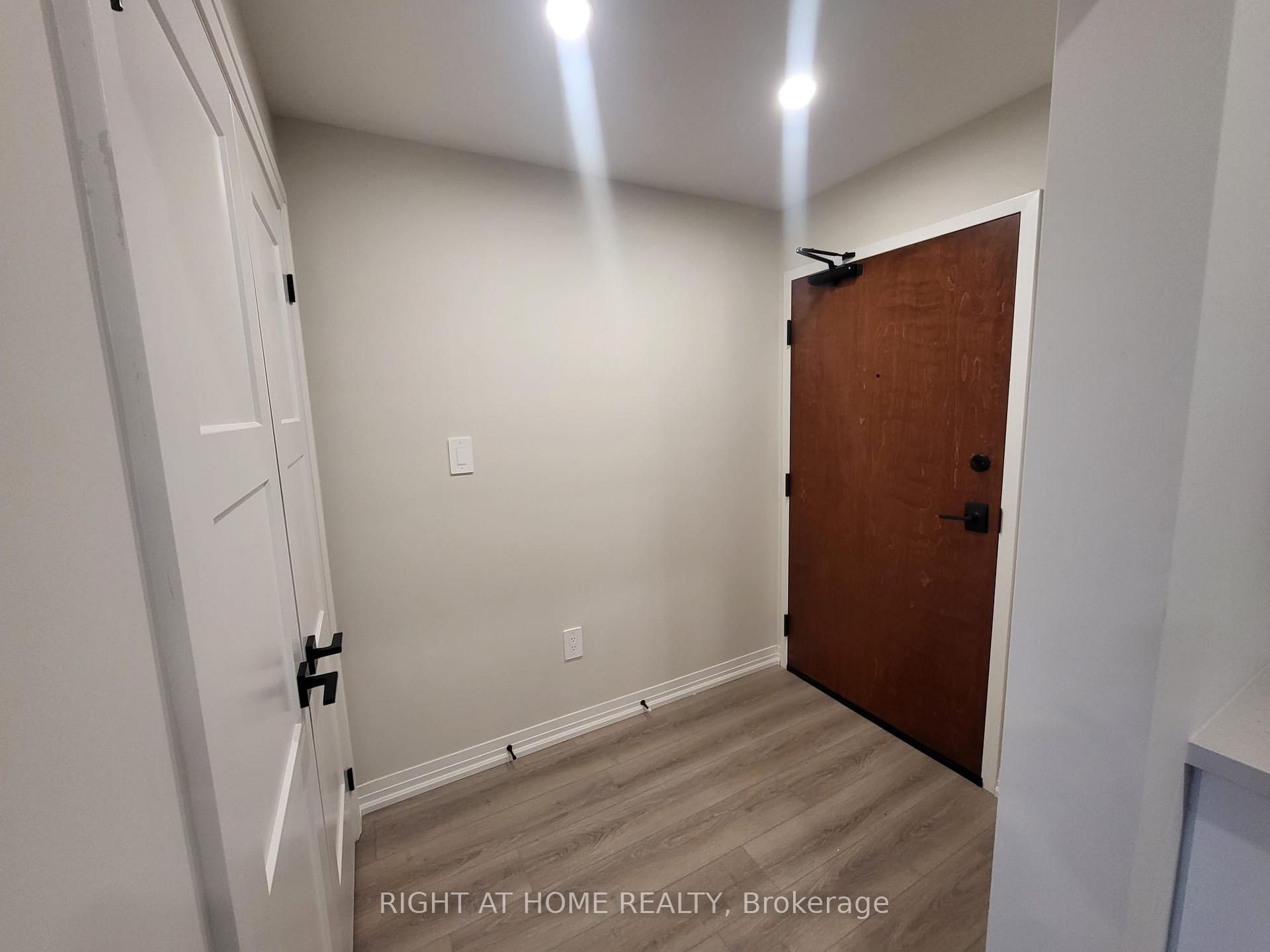 Photo 7 of Unit 415, 15 Kneeshaw Drive, Barrie, Rural Barrie Southeast — HOMEH