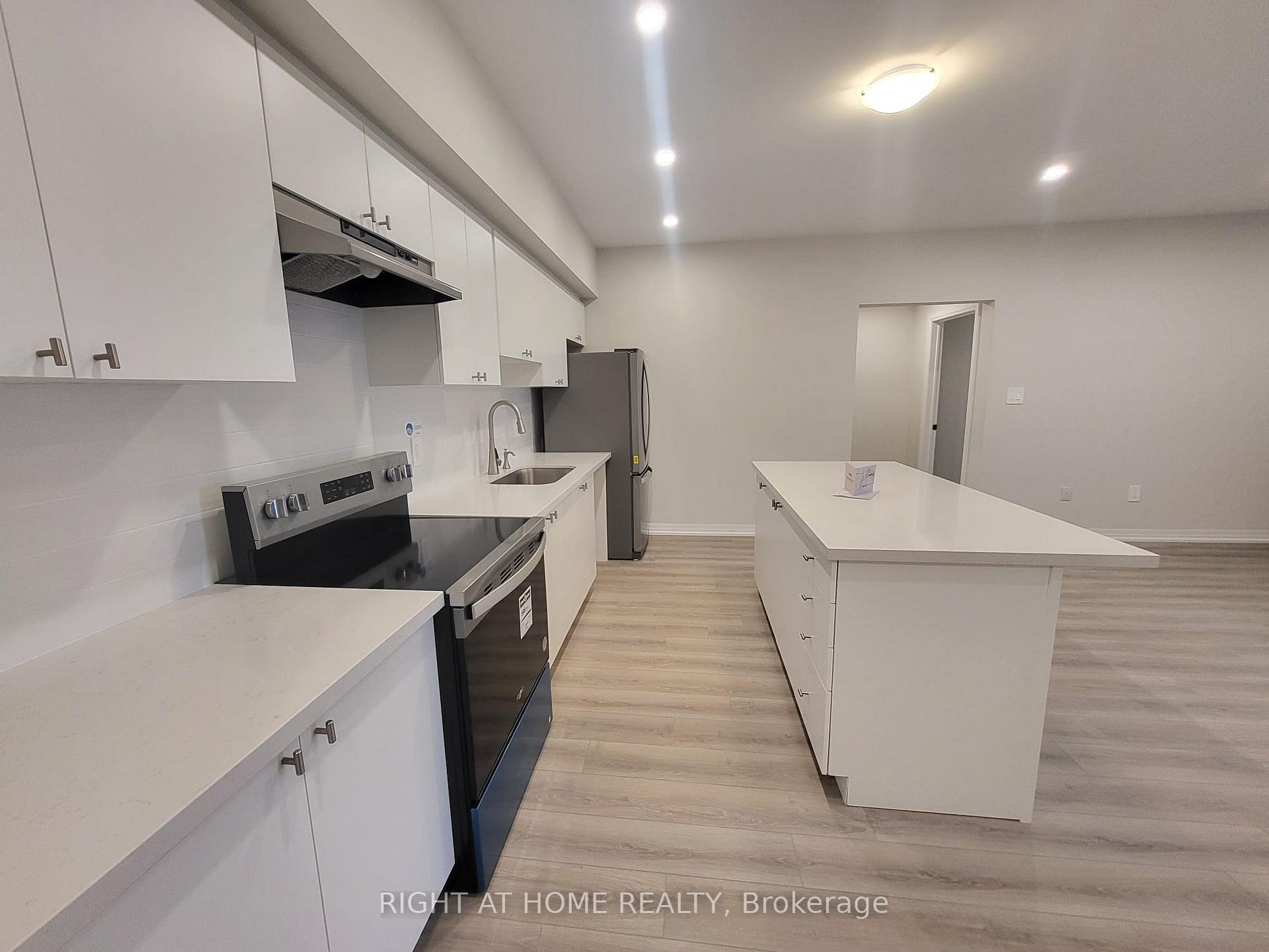 Photo 16 of Unit 415, 15 Kneeshaw Drive, Barrie, Rural Barrie Southeast — HOMEH
