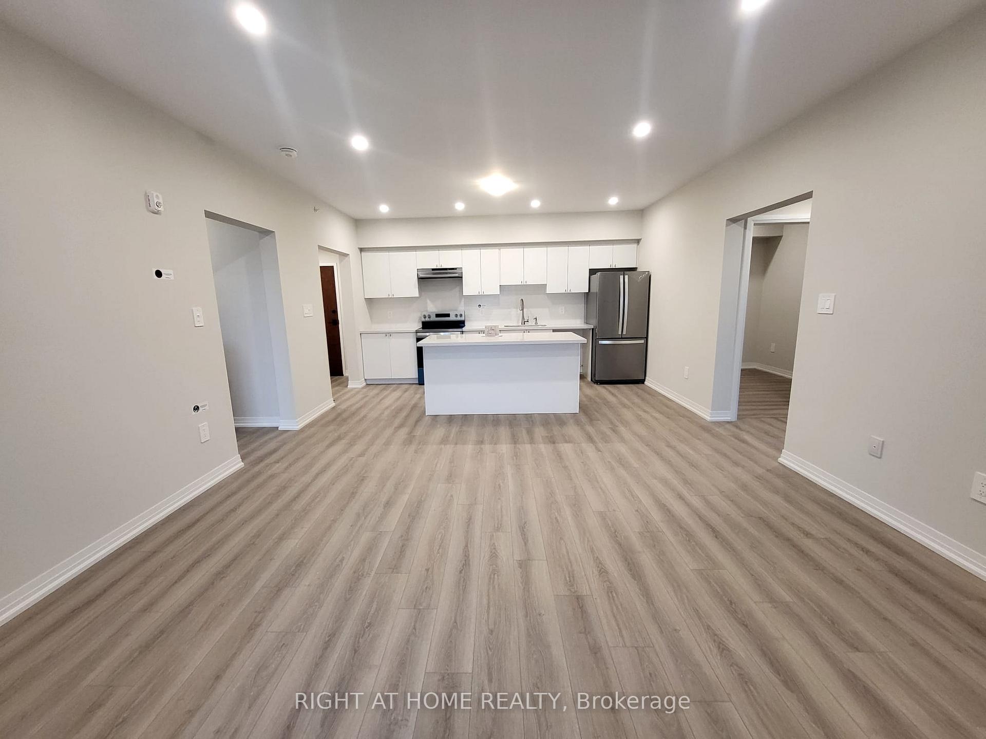 Photo 9 of Unit 415, 15 Kneeshaw Drive, Barrie, Rural Barrie Southeast — HOMEH