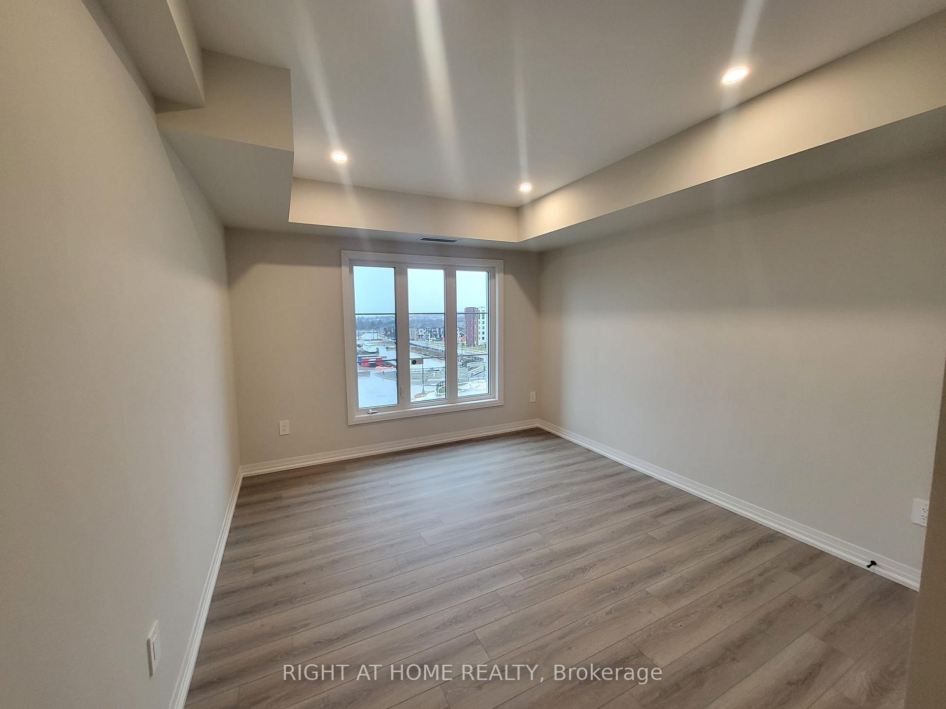 Photo 23 of Unit 415, 15 Kneeshaw Drive, Barrie, Rural Barrie Southeast — HOMEH
