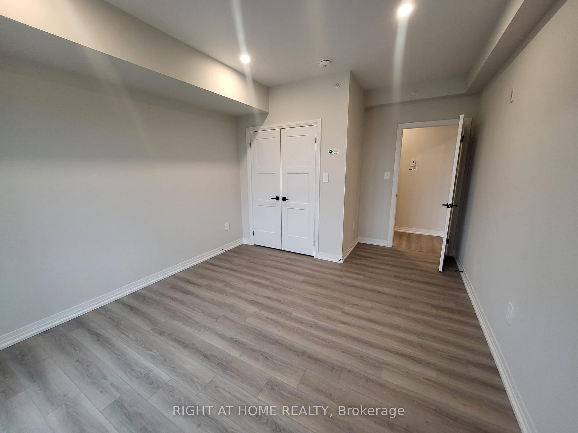 Photo 19 of Unit 415, 15 Kneeshaw Drive, Barrie, Rural Barrie Southeast — HOMEH