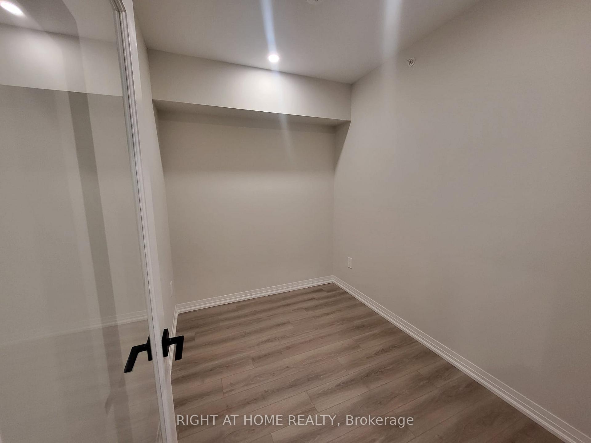 Photo 21 of Unit 415, 15 Kneeshaw Drive, Barrie, Rural Barrie Southeast — HOMEH