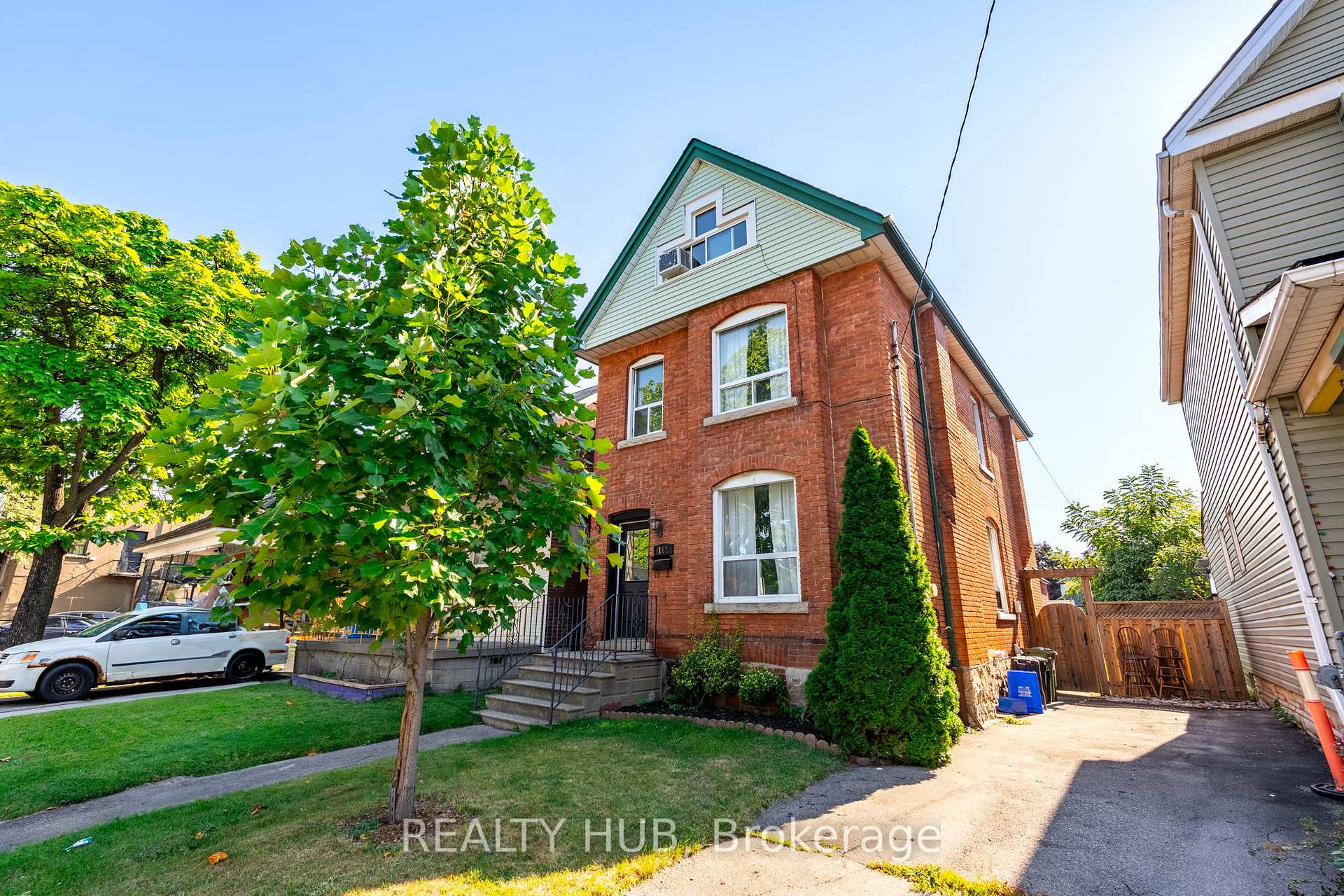 Photo 7 of 162 Avondale Street, Hamilton, Crown Point — HOMEH