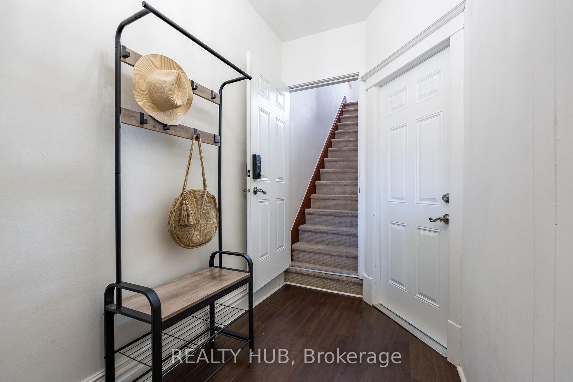 Photo 8 of 162 Avondale Street, Hamilton, Crown Point — HOMEH