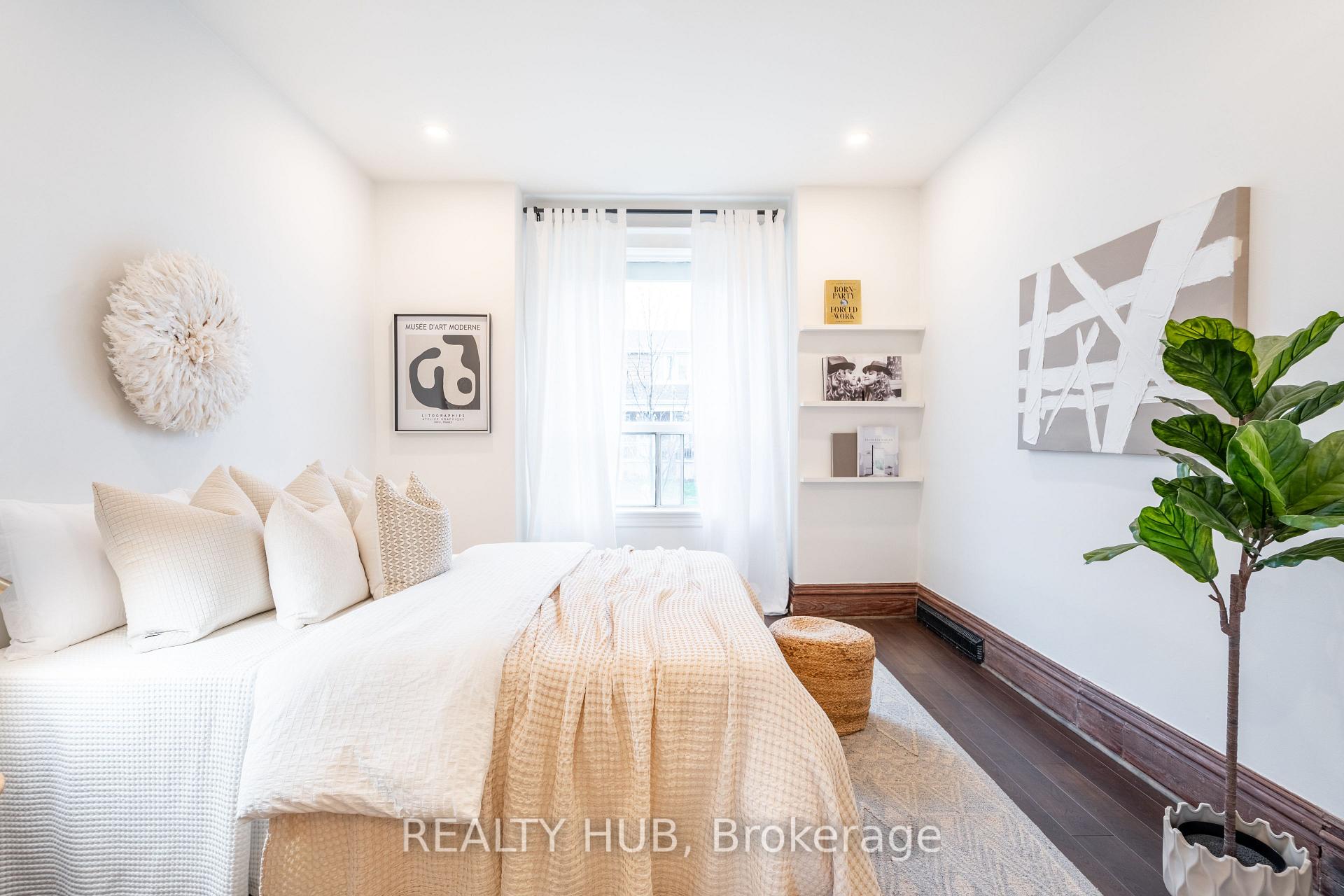 Photo 11 of 162 Avondale Street, Hamilton, Crown Point — HOMEH