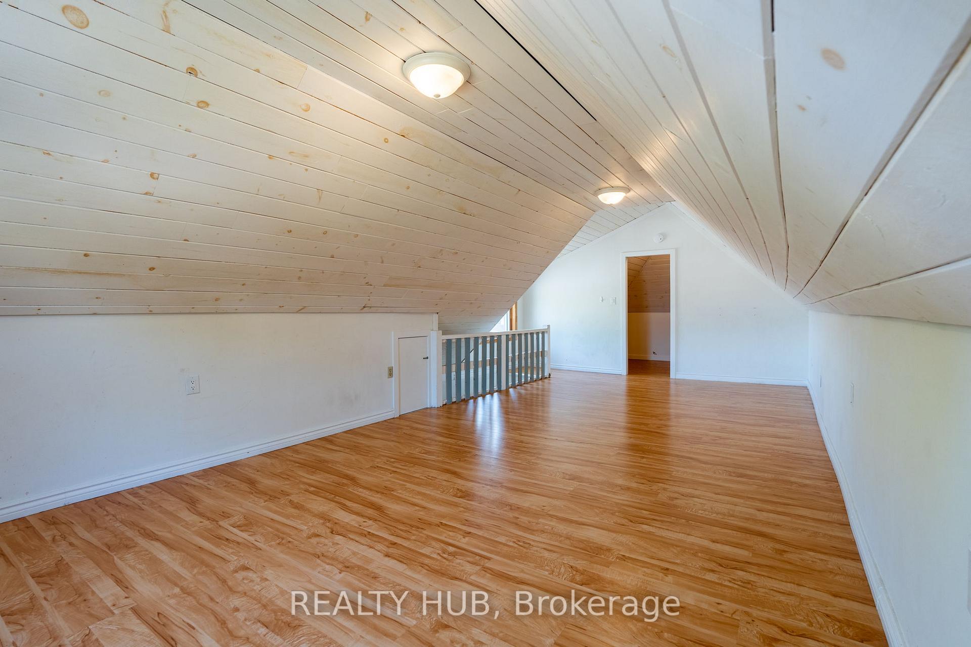 Photo 29 of 162 Avondale Street, Hamilton, Crown Point — HOMEH