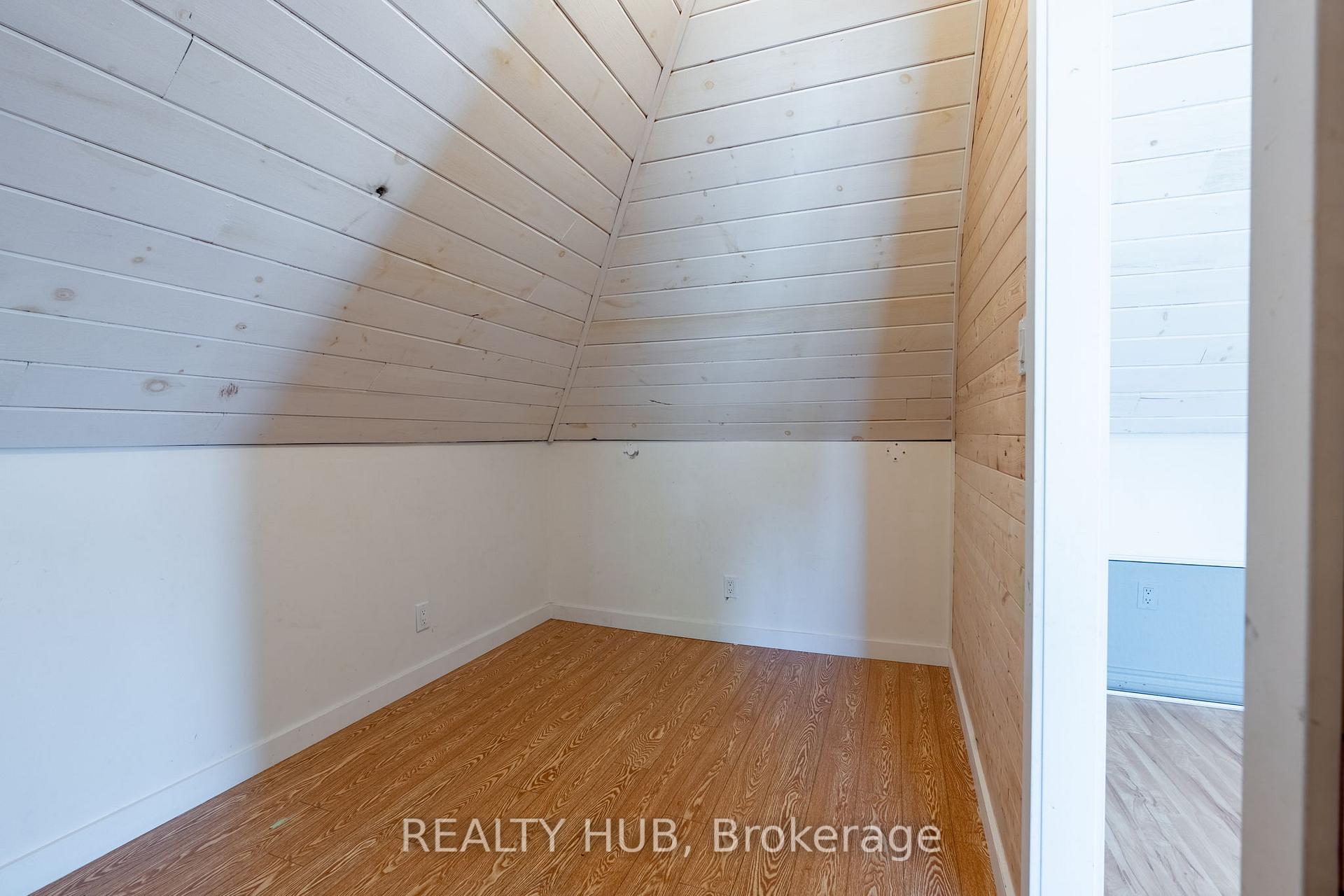 Photo 36 of 162 Avondale Street, Hamilton, Crown Point — HOMEH