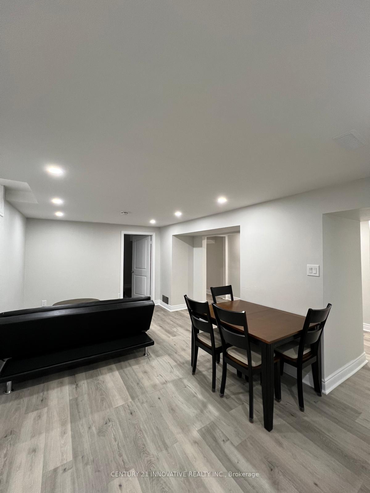 Photo 2 of 16 Gilmour Drive, Ajax, Central — HOMEH