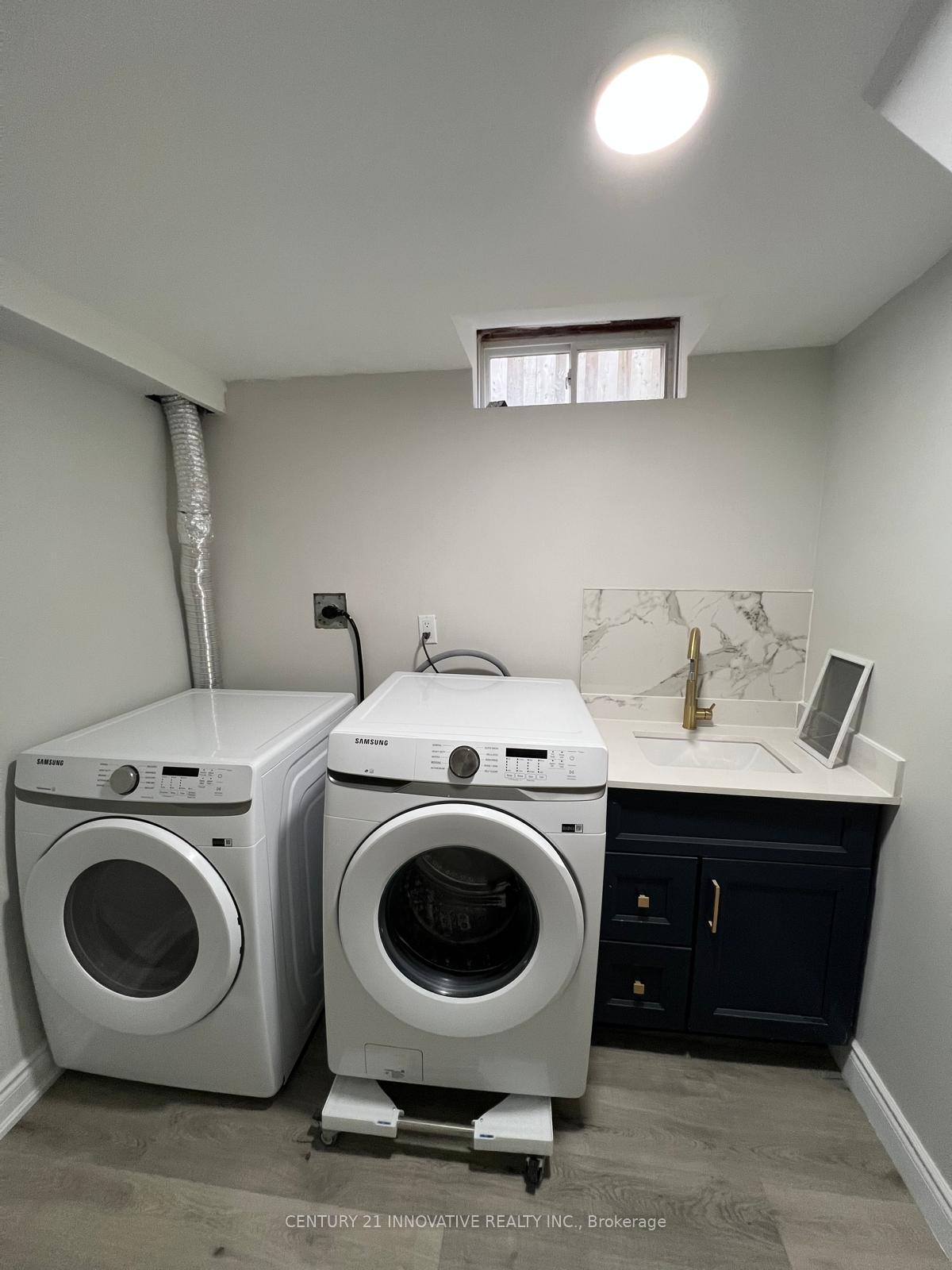 Photo 5 of 16 Gilmour Drive, Ajax, Central — HOMEH