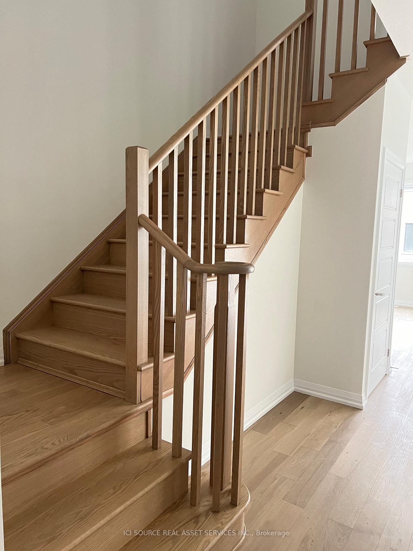 Photo 5 of 133 Granville Crescent, Haldimand — HOMEH