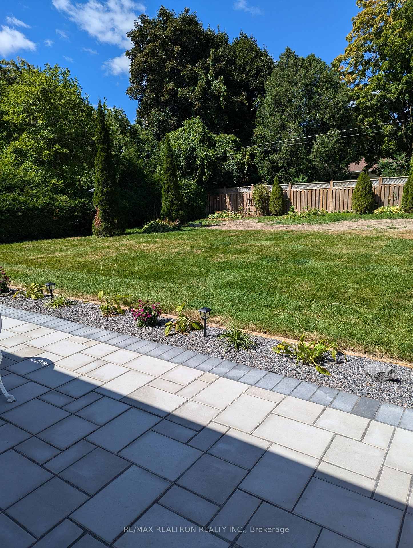 Photo 23 of 1005 Elgin Street, Newmarket, Huron Heights-Leslie Valley — HOMEH