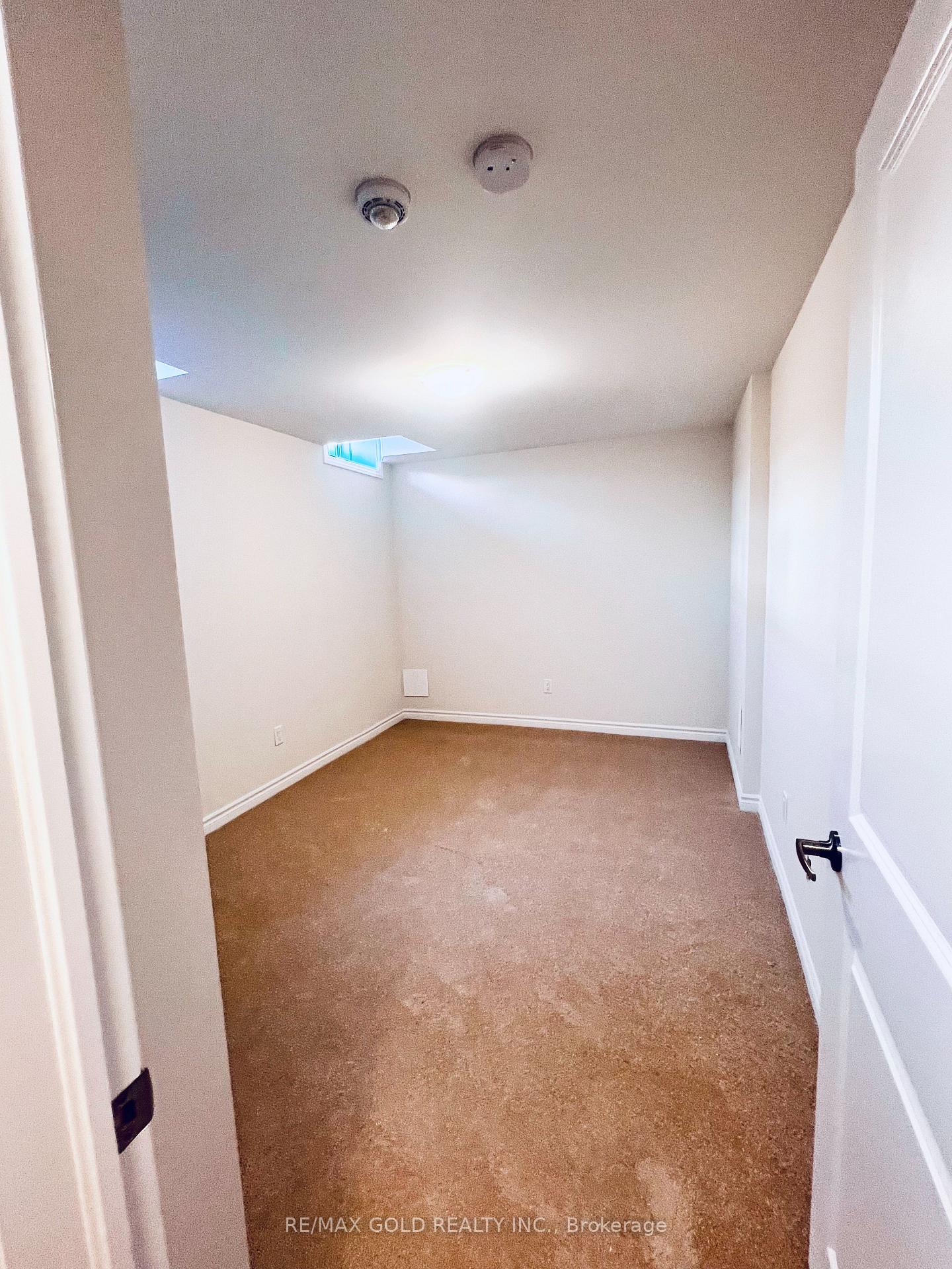 Photo 6 of Unit Unit 1, 24 Hylton Drive, Barrie, Rural Barrie Southeast — HOMEH