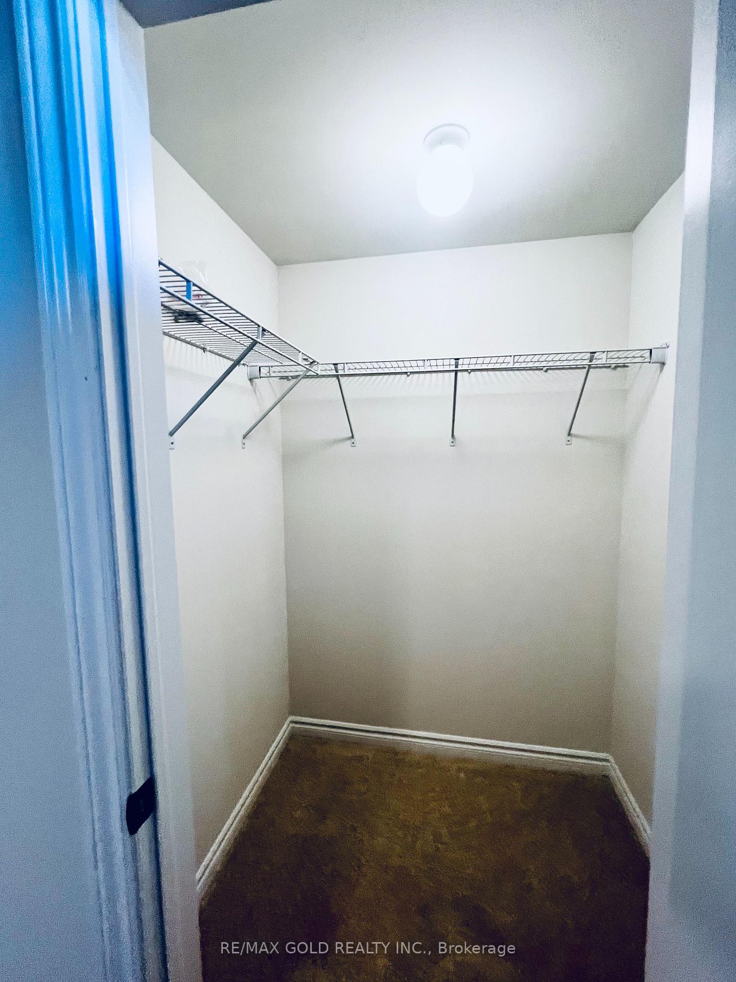 Photo 2 of Unit Unit 1, 24 Hylton Drive, Barrie, Rural Barrie Southeast — HOMEH
