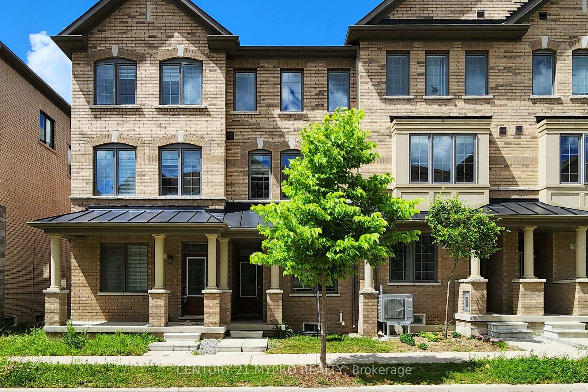Front of 22 Robert Joffre Leet Avenue