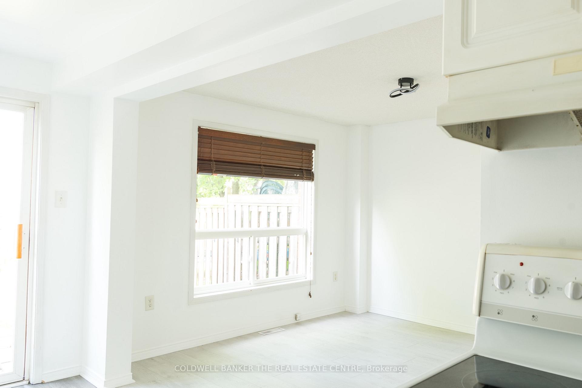 Photo 7 of 28 Lions Gate Boulevard, Barrie, Little Lake — HOMEH