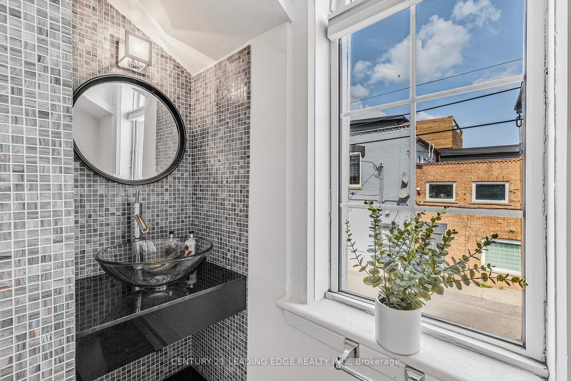 Photo 14 of 8 Church Street, Uxbridge — HOMEH
