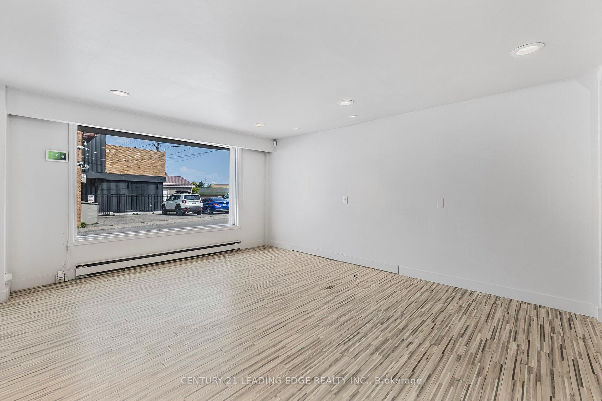 Photo 11 of 8 Church Street, Uxbridge — HOMEH