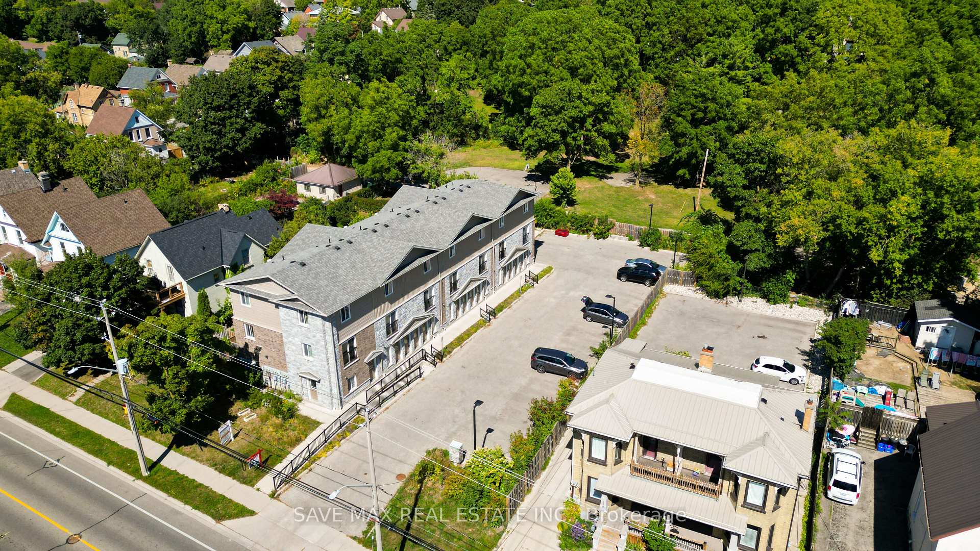 Photo 8 of Unit 3, 122 Courtland Avenue E, Kitchener — HOMEH
