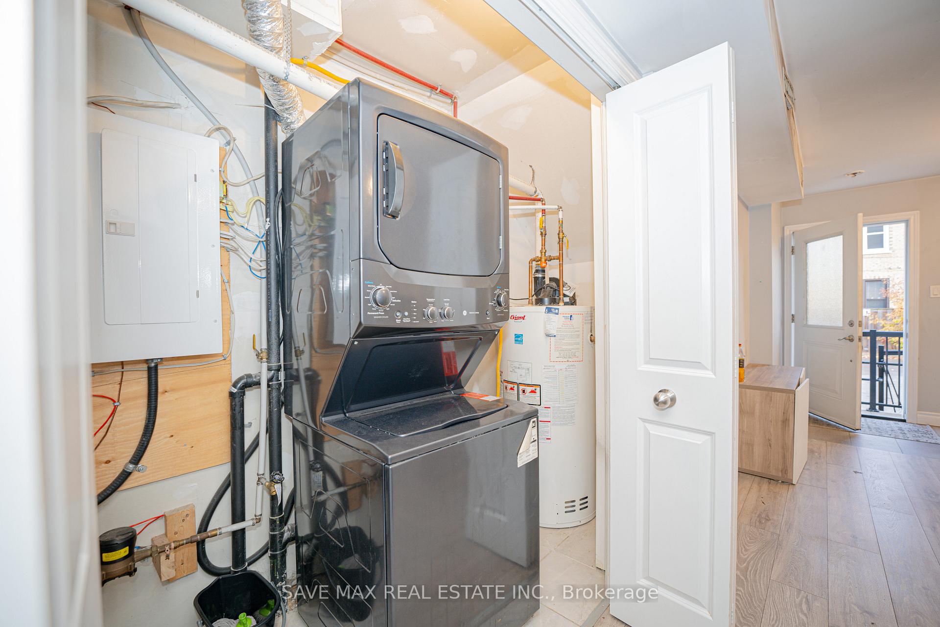 Photo 18 of Unit 3, 122 Courtland Avenue E, Kitchener — HOMEH