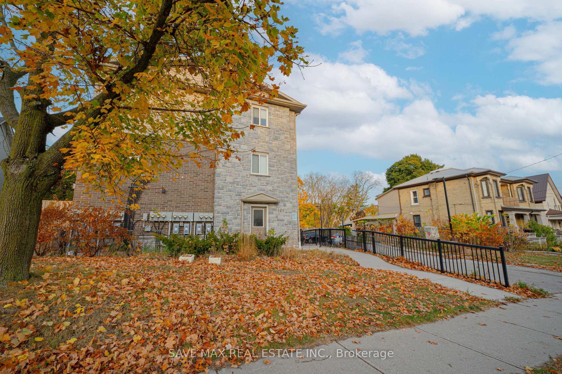 Photo 25 of Unit 3, 122 Courtland Avenue E, Kitchener — HOMEH