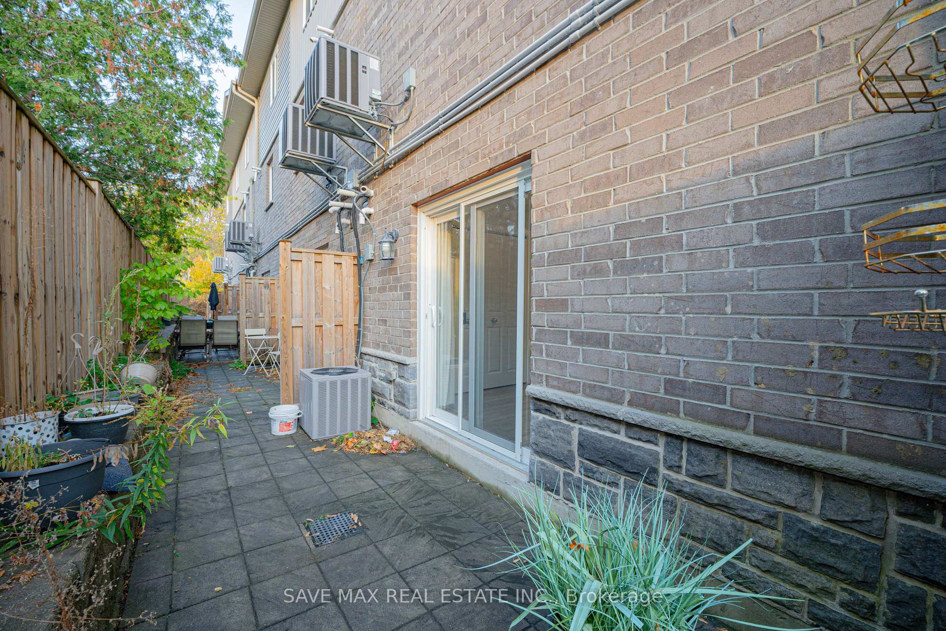 Photo 22 of Unit 3, 122 Courtland Avenue E, Kitchener — HOMEH